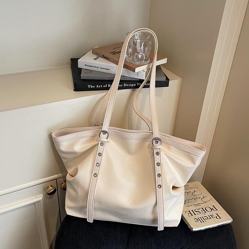 Leather Tote Bag with Adjustable Straps Large Capacity Everyday Fashion Shoulder Bag