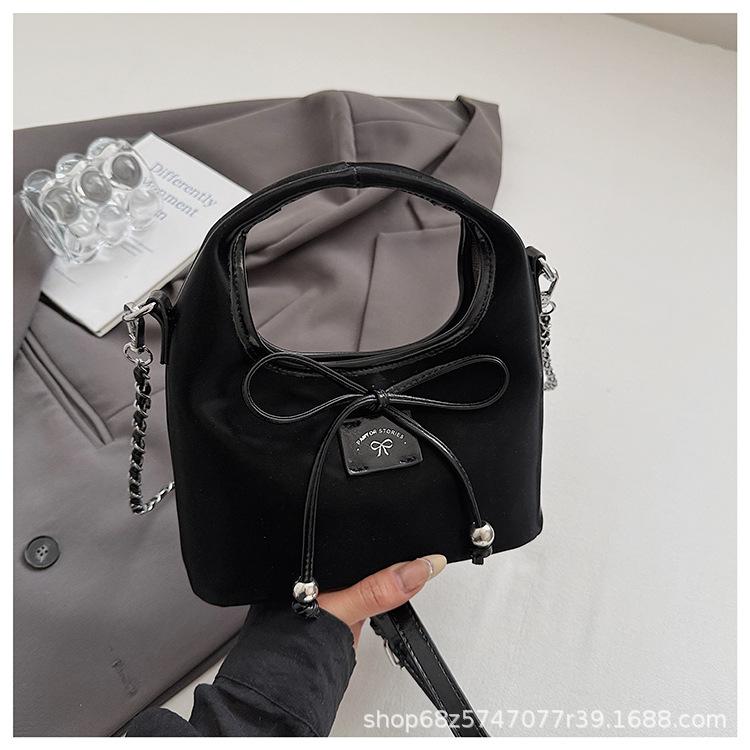 

Gentle and sweet strap bow handbag 2025 summer new Korean light luxury niche shoulder messenger bag чорний