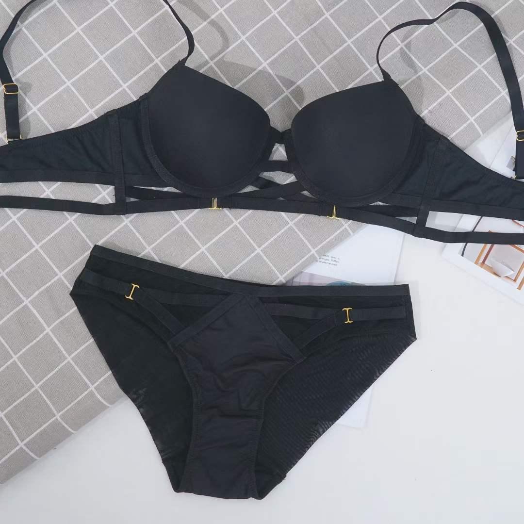 

Европейский сексуальный бесшовный комплект нижнего белья 85B чёрный