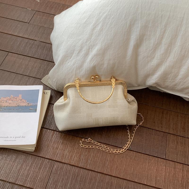 

Chinese Style Elegant Clip Shoulder Bags for Women Versatile Ladies Chain Crossbody Bag Portable Female Phe Handbags Purse бежевый