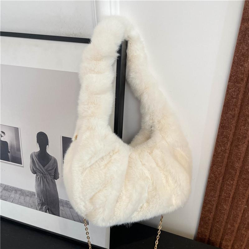 New Furry Bag Women's Autumn and Winter Furry Bag Fashion Pleated Cloud Bag Commuter Plush Handbag