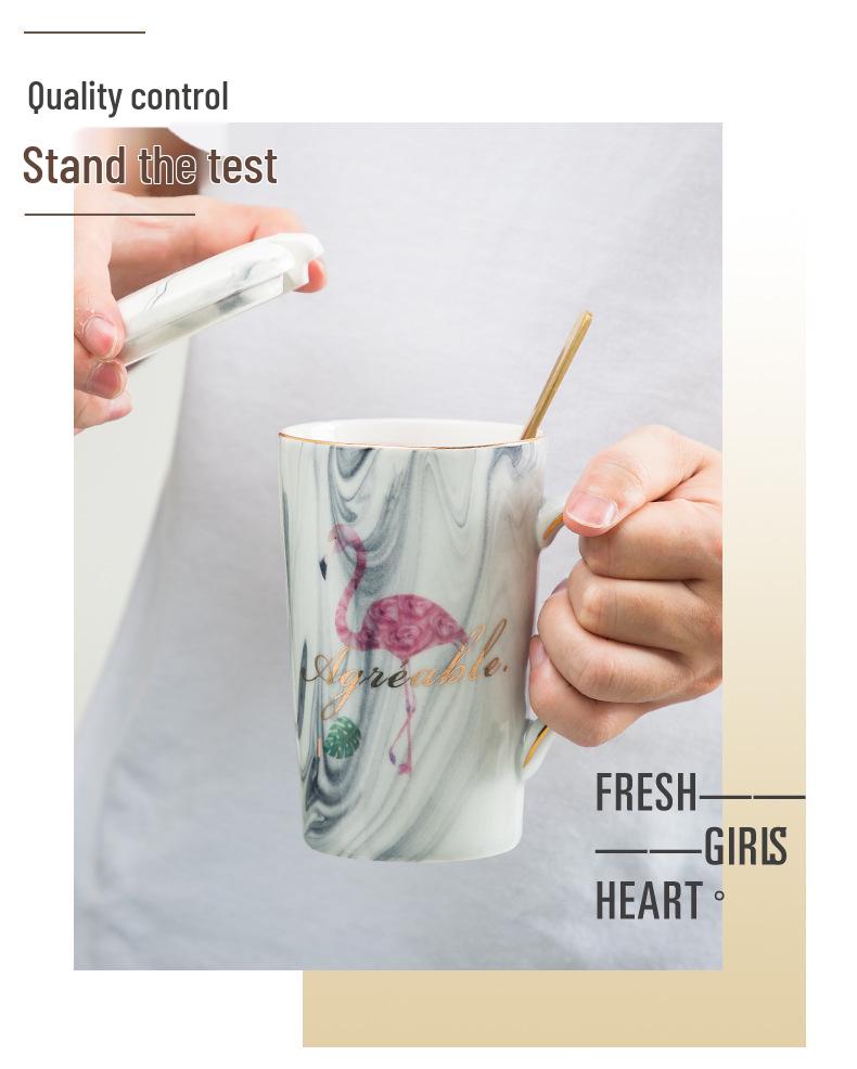 Elegant Marble Pattern Mug with Gold Trim, Spoon Lid, and Custom Logo - Ideal for Coffee or as a Souvenir Gift.