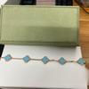 Vierblättriges Klee- und Fünfblüten-Armband mit rotem Achaten - Ein Geschenk für deine Freundin