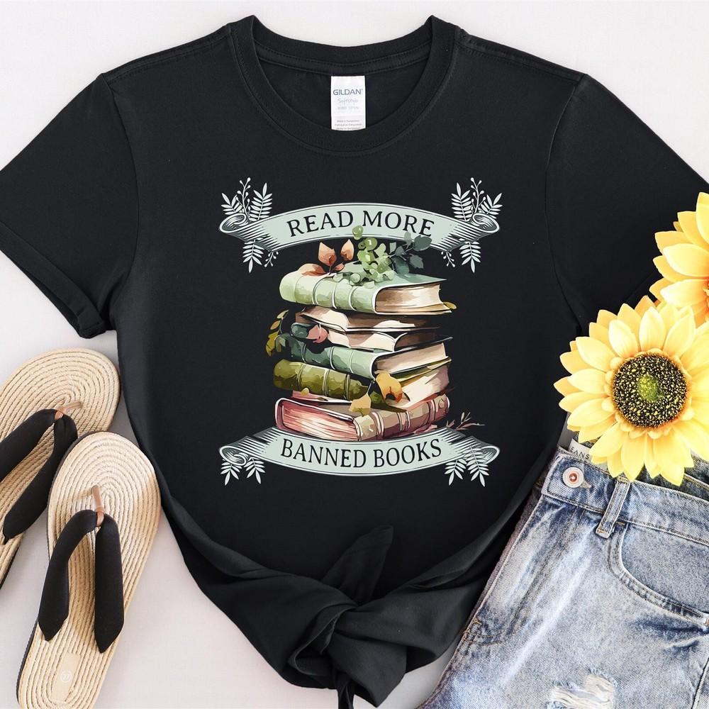 Read Moe Banned Books Vintage Tshirt Men Women Unisex T-Shirt #31 Unisex T-Shirt
