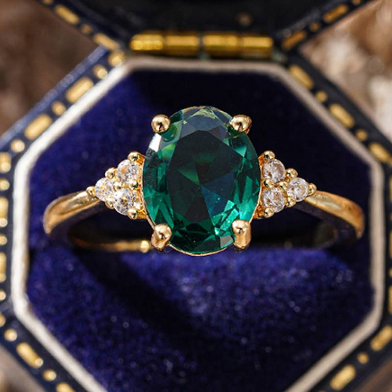 Huitan Fancy Gold Color Ring for Women Luxury Party Fashion Accessories Simple Style Inlaid Bright Green CZ Jewelry for Wedding