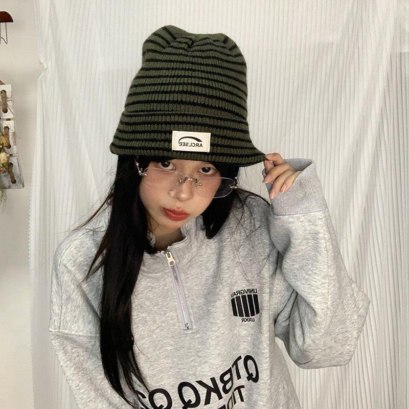 Luochi Korean Style Striped Knit Hat - Slimming & Versatile for Autumn/Winter