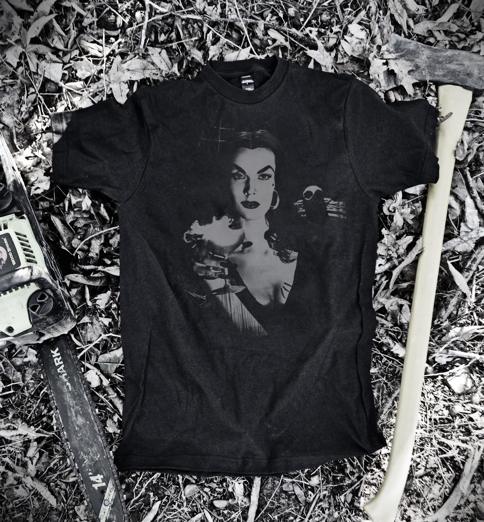 Vampira T-Shirt: Hand-Printed Cult Classic Horror Host 4XL