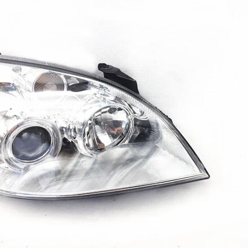 Chery A5 Front Headlight Assembly with Manual/Electric Adjustment - White/Yellow Edge