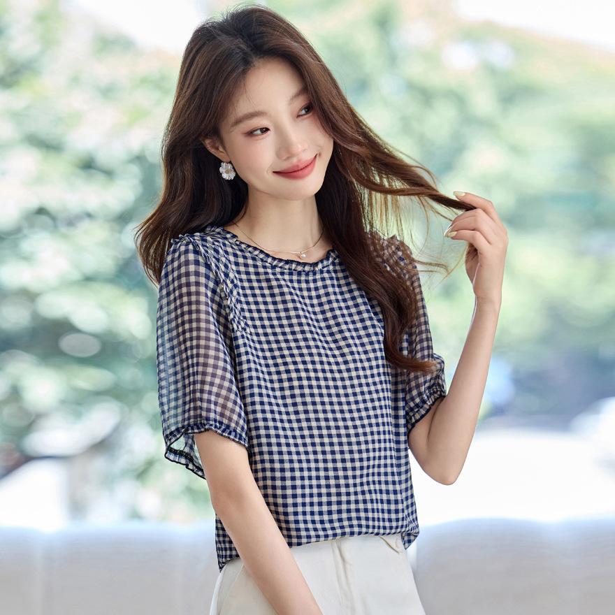 Design sense fungus edge round neck plaid shirt top women's summer new loose and thin shirt tide