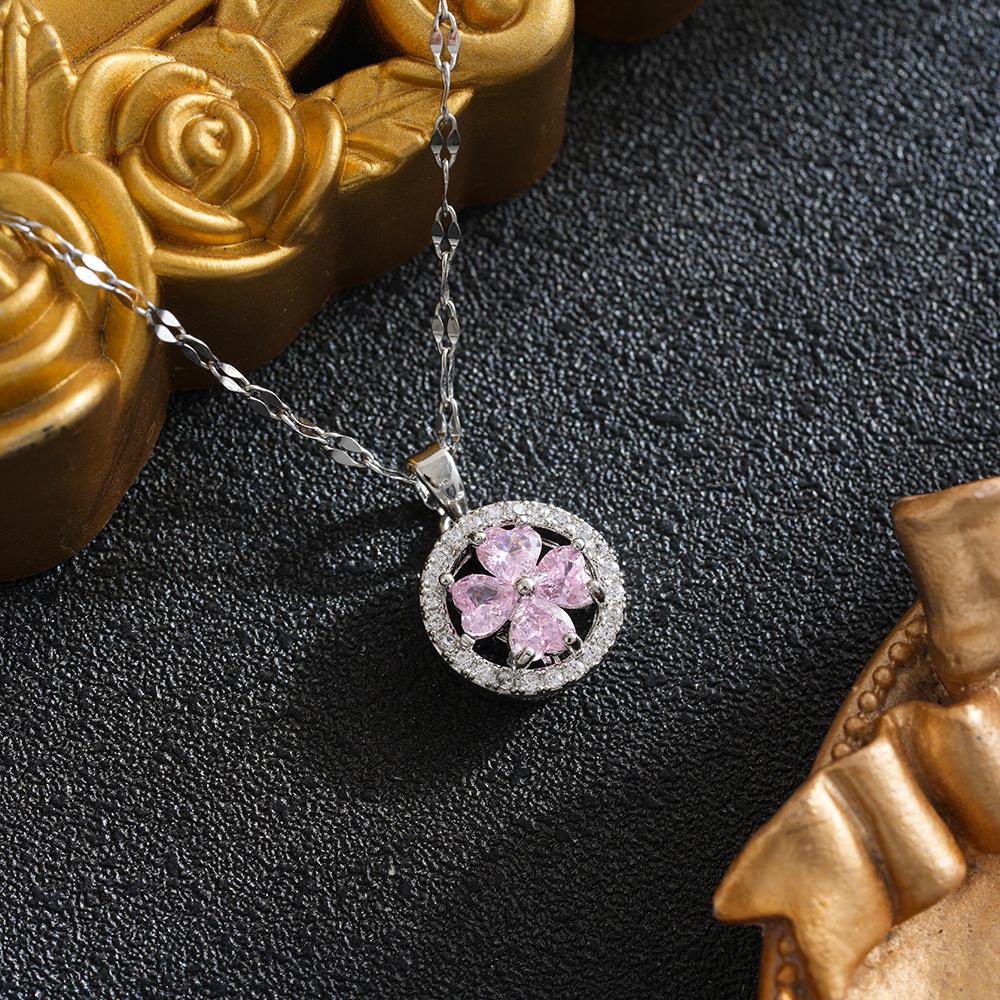 Lucky Clover Rotating Zircon Copper Pendant Necklace