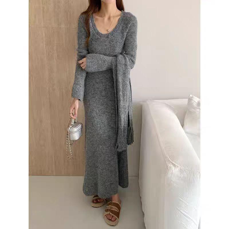 Temperament Gentle Wind with Scarf Long Knitted Dress Women's Autumn and Winter Waist Thin Sweater Skirt with Coat Inside