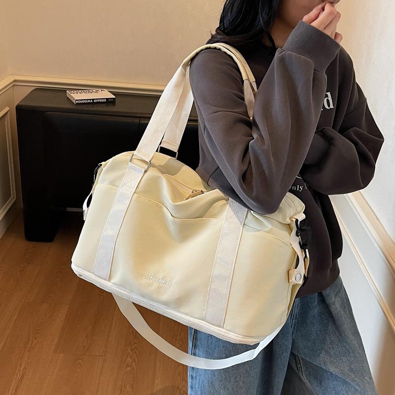 Large Capacity Short Distance Travel Bag Storage Bag Lightweight Sports Crossbody Fitness Bag