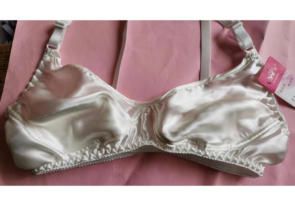 Silk Seamless Plus Size Wire-Free Sleep Bra for Women and Girls
