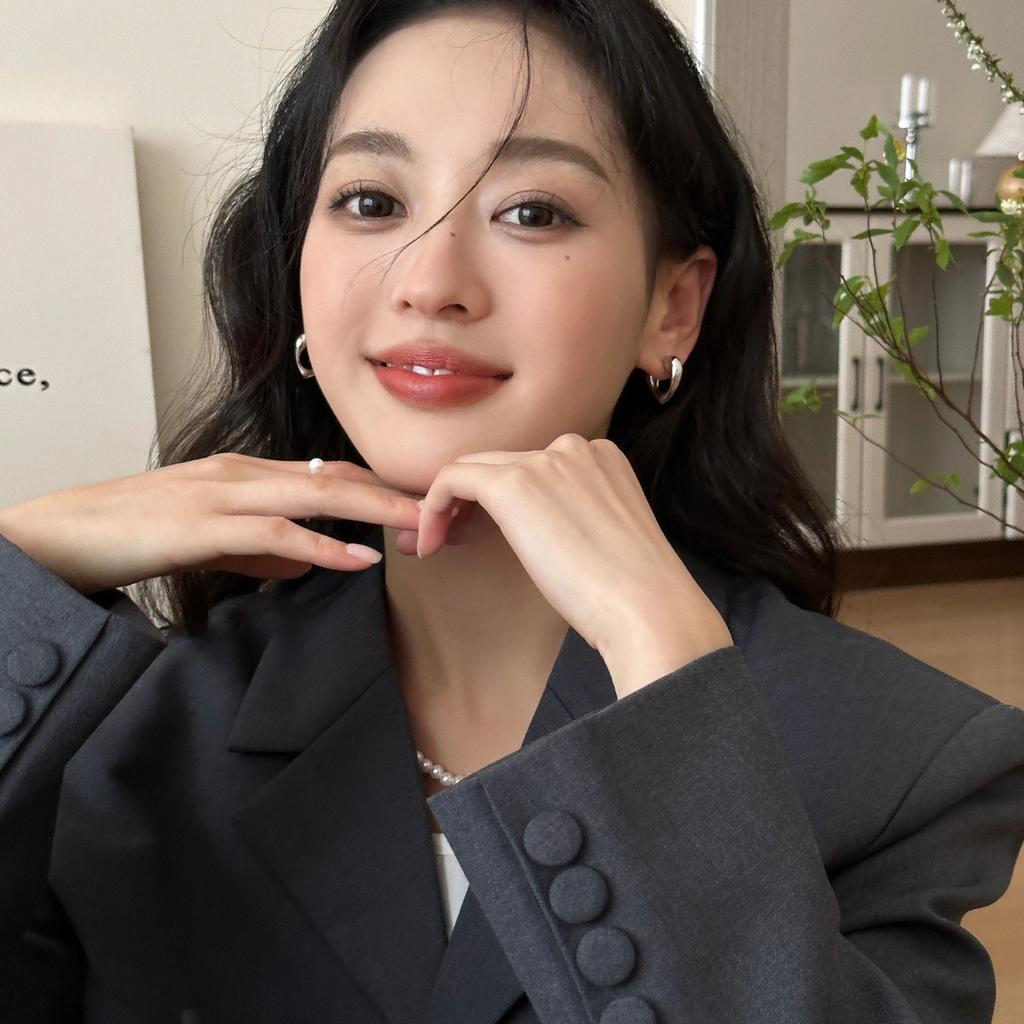 925 Silver Needle Love Stud Earrings Women's Exquisite Niche High-end Earrings Korean Fashion Exquisite Versatile 2025 New