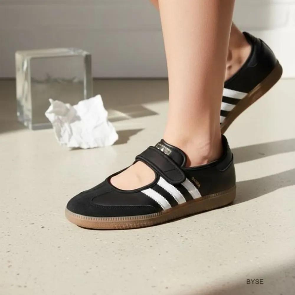 adidas Samba Jane Core Black Carbon Sneakers 471679