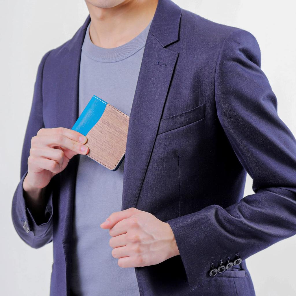 REAL Equip Wallet Wallet Thin Compact Multifunctional Cashless Men Women Genuine Leather Natural Wood Wood Leather Made In Japan [VARCO WOOD] Bi-fold