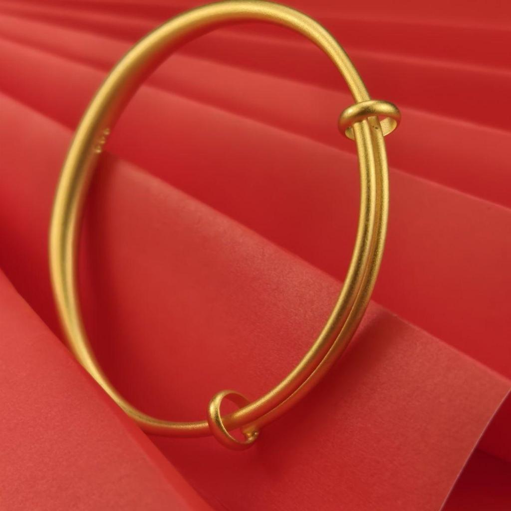 Gold-Plated Heritage Bangle: Women's Simulated Gold High-End Push-Pull Bracelet for Weddings