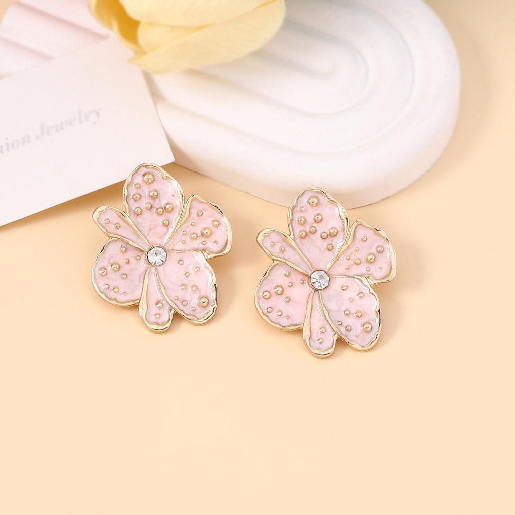 Korean version of simple niche drip oil alloy light pink flower temperament stud earrings, inlaid with zircon exquisite versatile earrings