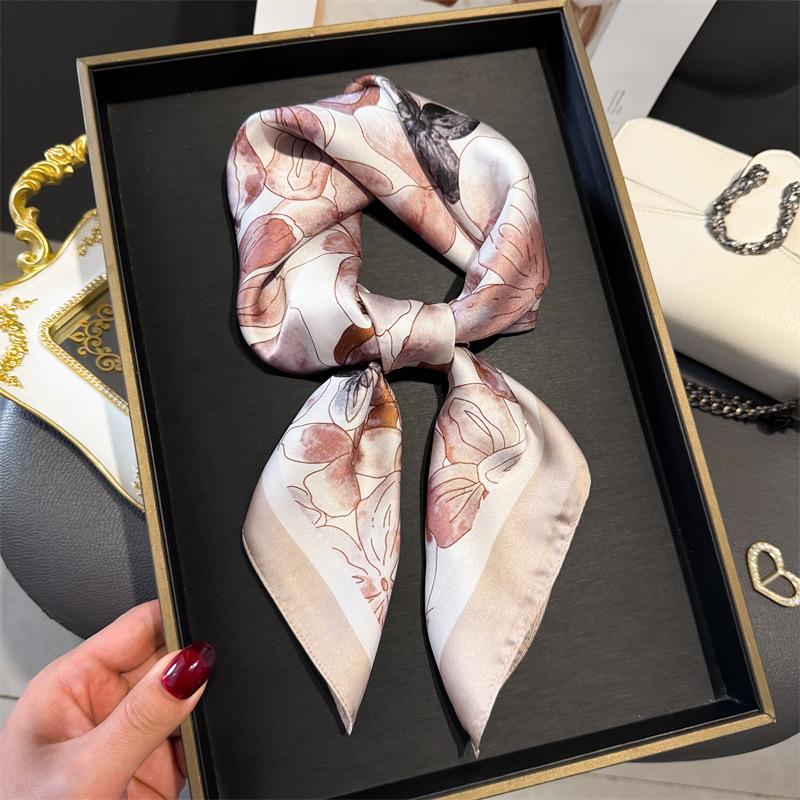 Luxury Floral Print Satin Scarf Square Versatile Shoulder Wrap Sun Protection Neck Ties Women's Headscarf Fashionable Accessory