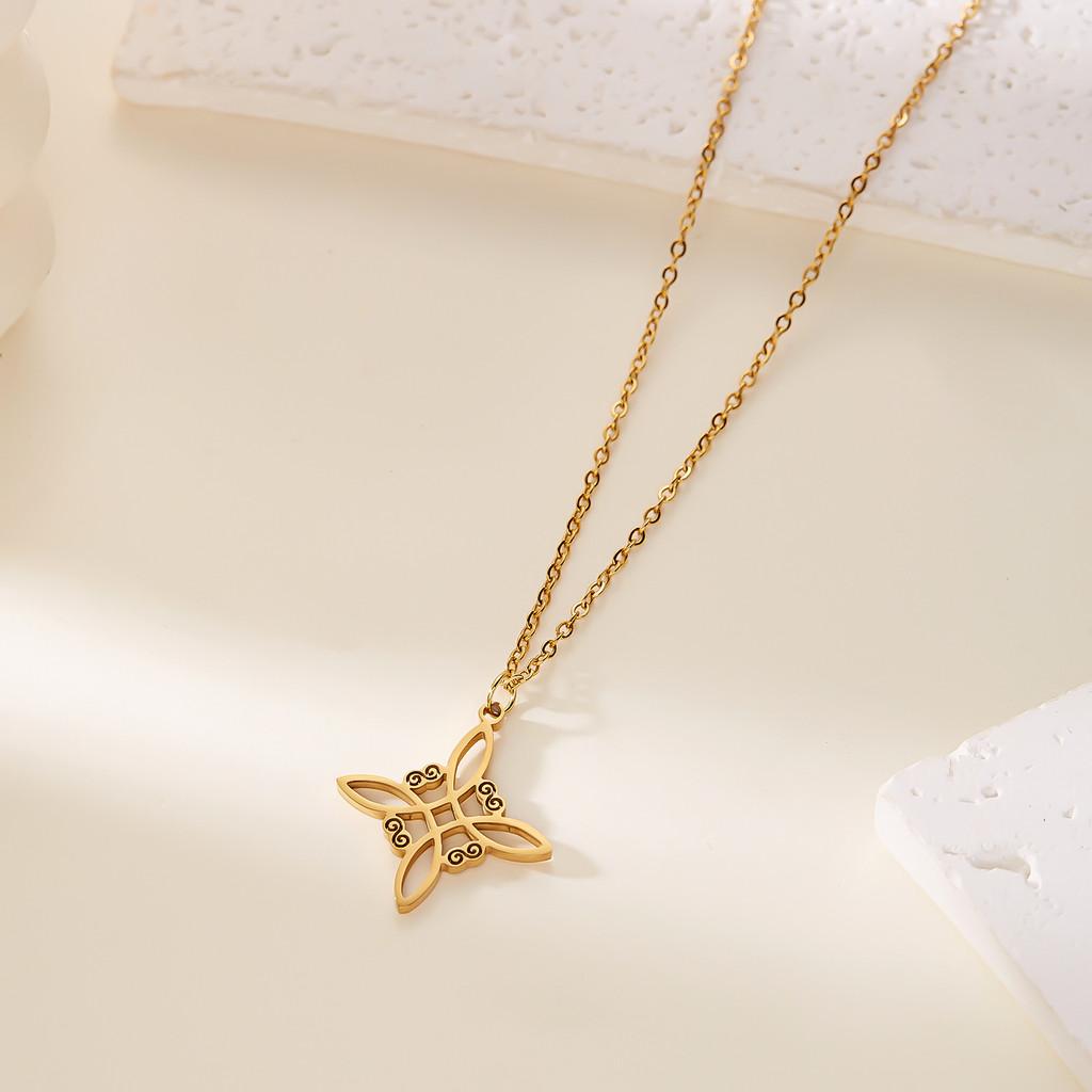 Minimalist Floral Lady Necklace With Stainless Steel For Fashion Casual Wear