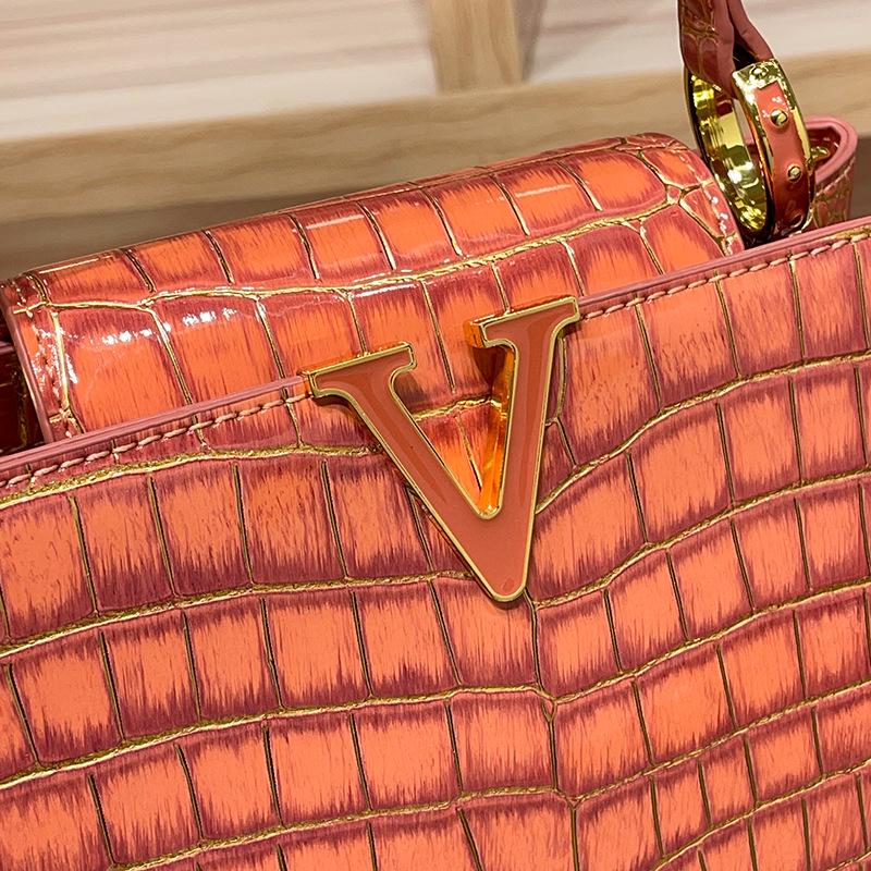 2024 Genuine Leather Crocodile Pattern Tote: Versatile Women's Shoulder & Crossbody Bag