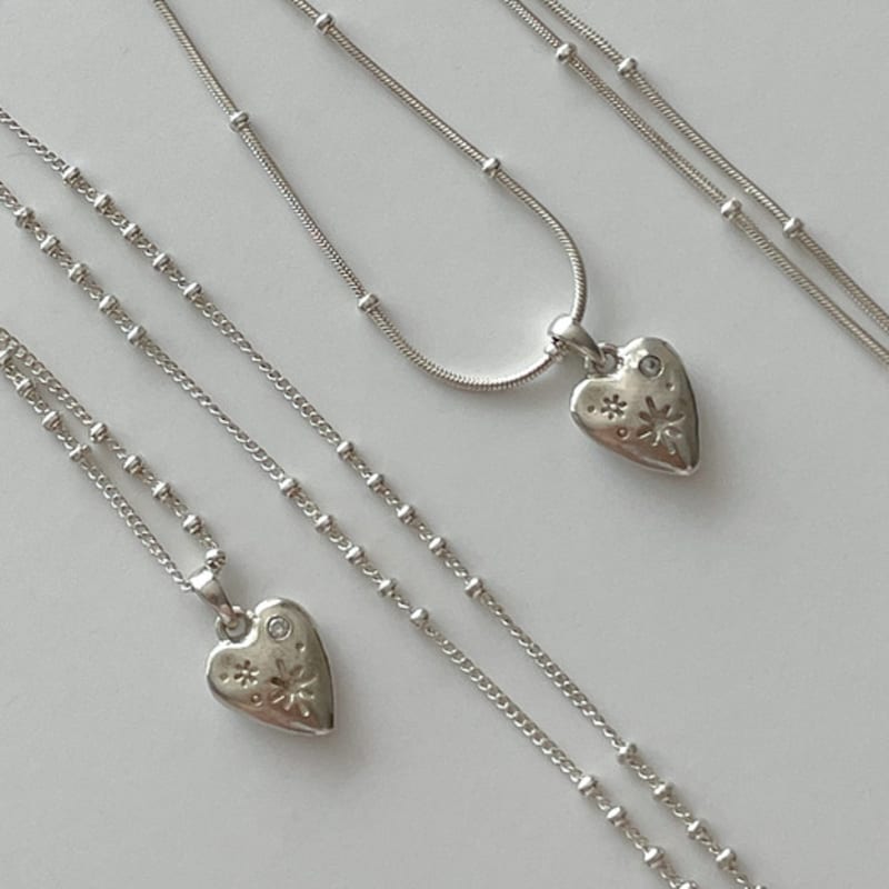 

Melliv Plush Heart Necklace_mvn58 Combi (14K gold plating + silver)