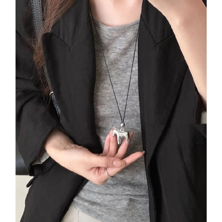 Beautiful Silver Horse Pendant Necklace Fashionable Jewelry Measuring 81cm+ Length Design For Women And Teens