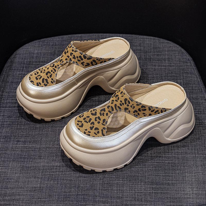 Small thick-soled bag head slippers women's 2025 new one-pedal lazy outer wear casual fashion versatile cool slippers