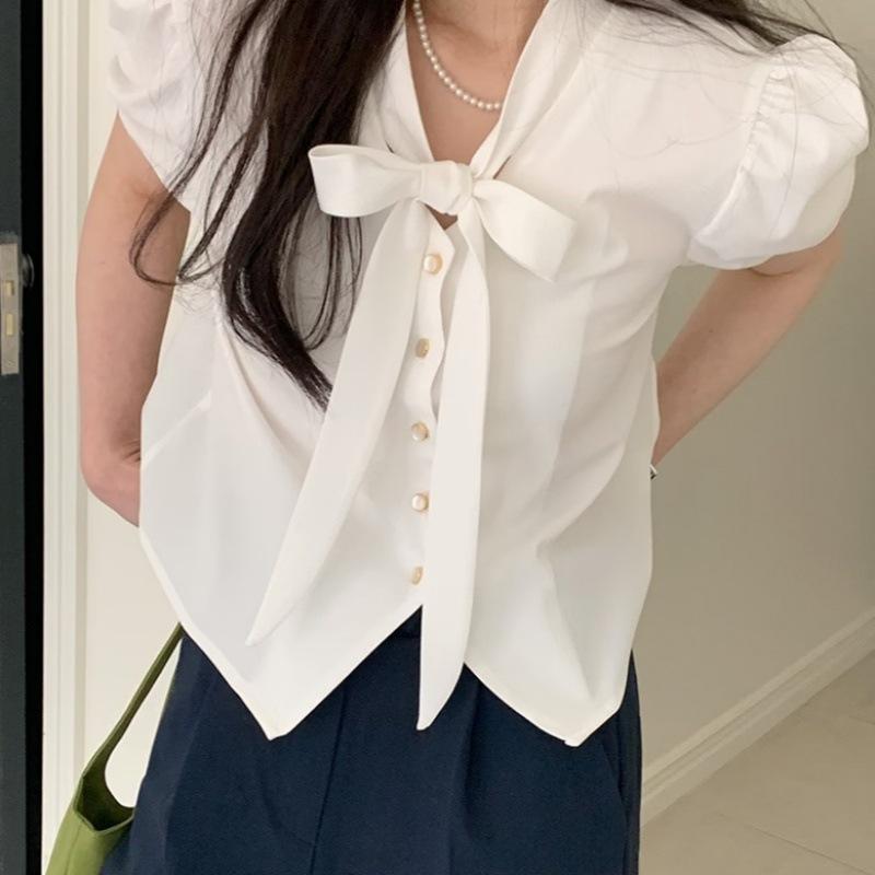 

Летняя однотонная рубашка с рукавами-буфами и бантом, Дондэмун, 2025 S белый