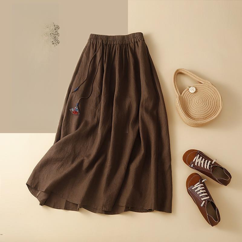 The New Literary Lazy Skirt In Summer Is An A-line Midi Skirt