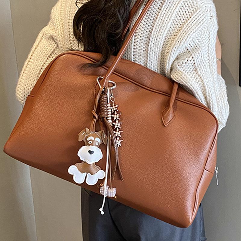 Retro and Fashionable Commuter Underarm Women's Bag, Elegant and Individual, Large-capacity Hand-held Tote Bag