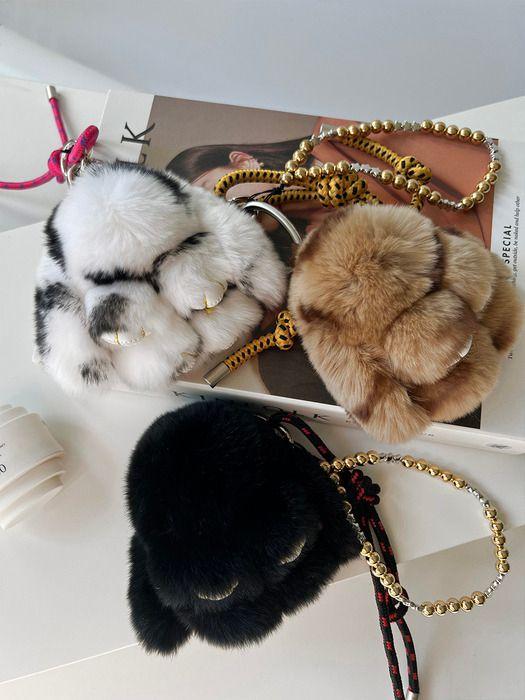 THEHEE Shy Rabbit Back Doll Keychain_3Color beige