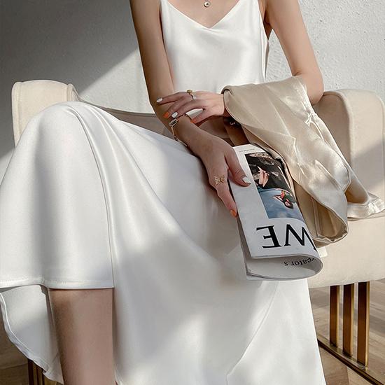 Summer French Acetic Acid Satin Sexy Strap Dress Women's Mid Length Style with Solid Color Underlay Skirt Fashion Women's Wear