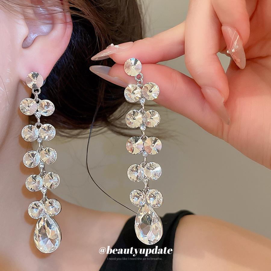 Silver Needle Rhinestone Water Drop Tassel Earrings - Geometric, Luxurious, and Exquisite Statement Accessories.