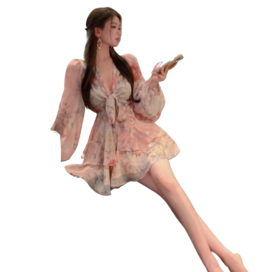 Elegant V-Neck Floral Tie-Up Dress with Cinched Waist – A Versatile, Fashionable Slim-Fit Short Skirt for Women