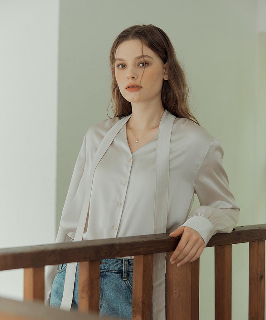 DEHEVE Camila Tie Silky Blouse [Light Beige]