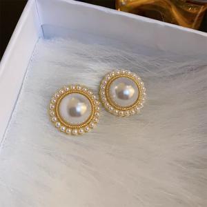 Imitation Pearl Earrings For Women Heart Round Stud Earrings Elegant Love Ear Stud Party Wedding Jewelry Valantine Day Gifts K0