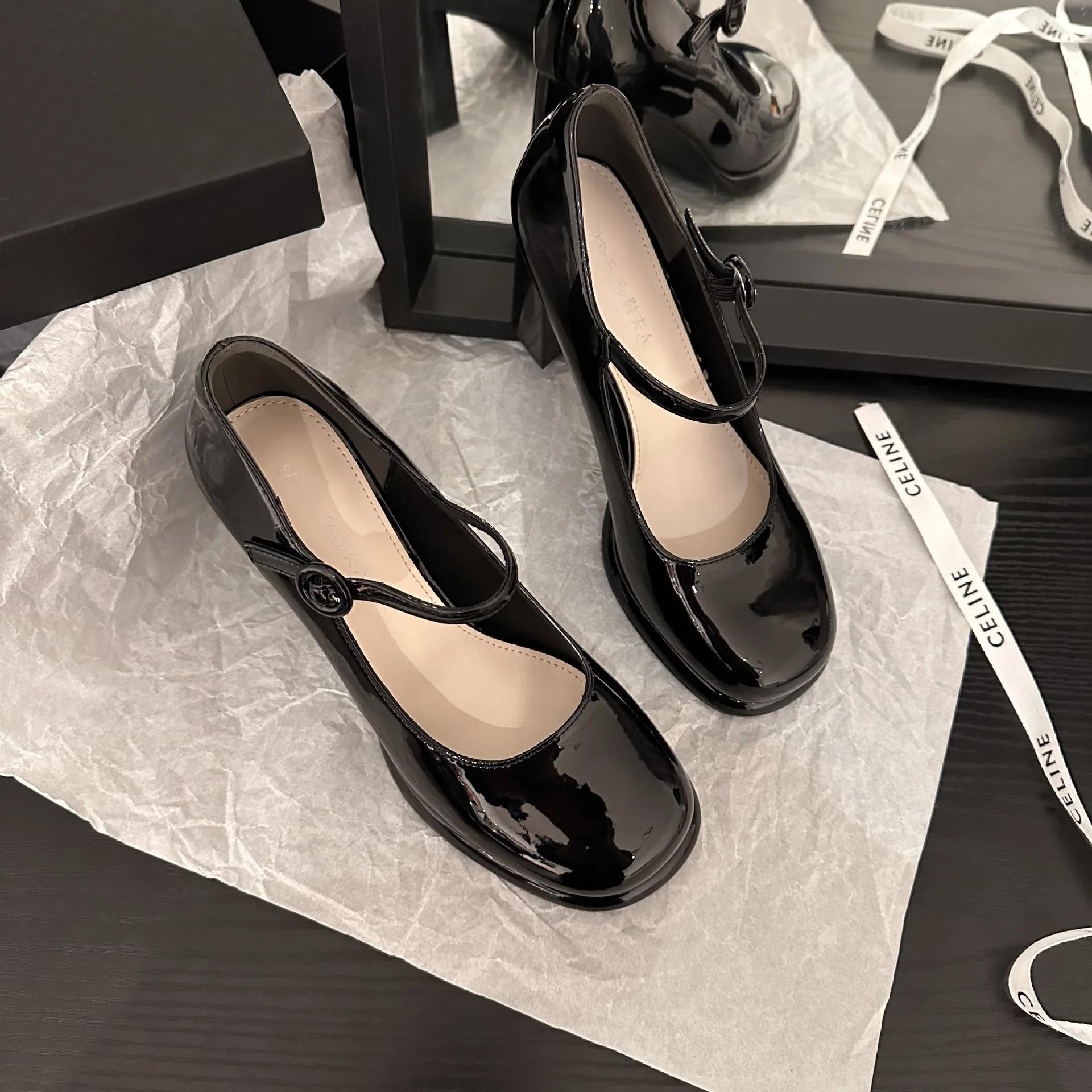 

Jane Высокий каблук массивные одинарные туфли женские весна осень новые ретро неглубокие темпераментные женские сандалии на среднем каблуке 39 чёрный