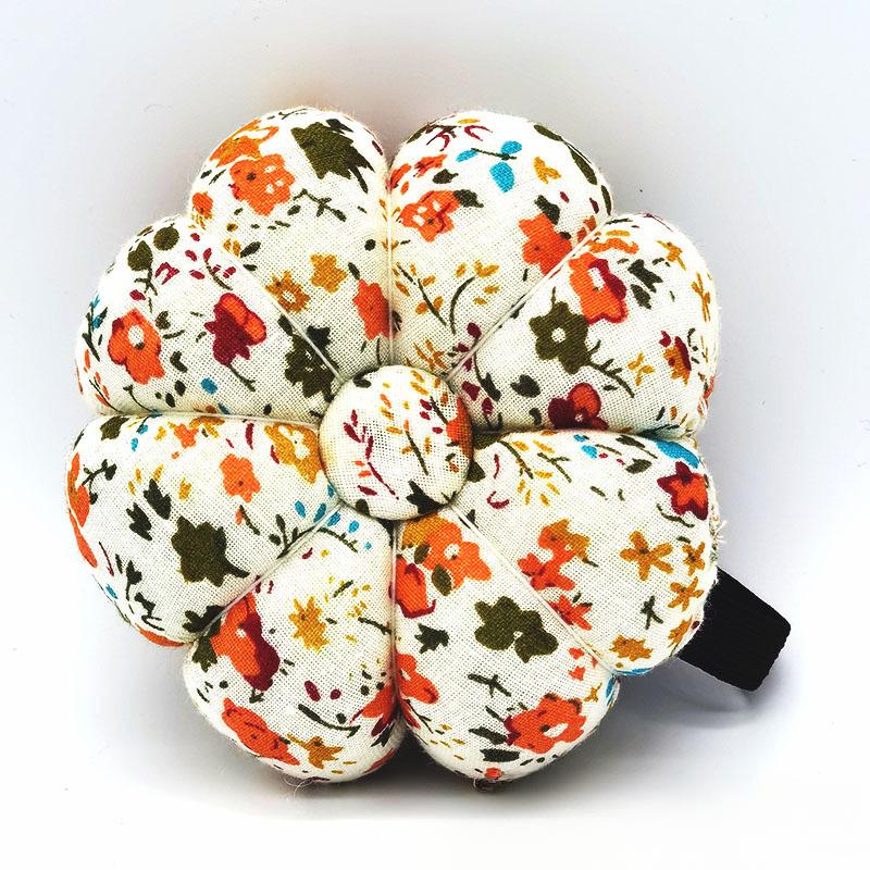 

Pumpkin Pin Cushion Fabric Pincushion Tool DIY Sewing Needle Storage Convenient Printed Wrist Needle sewing accessories