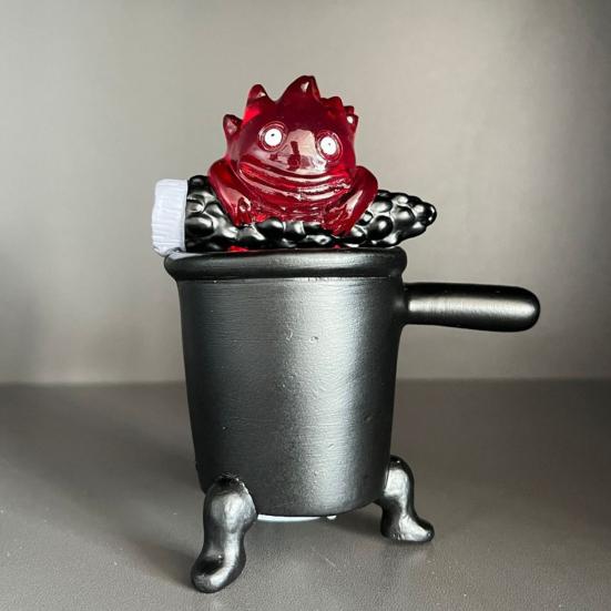 Rozkošná lampička Calcifer, soška, noční světlo, kreslený tvar, teplé oranžové světlo plamene, dekorace do ložnice, kanceláře