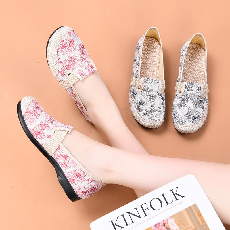 Fashion Old Beijing Cloth Shoe Women's Breathable National Style Embroidered New Chinese Fisherman Midlife Shoes Soft Sole