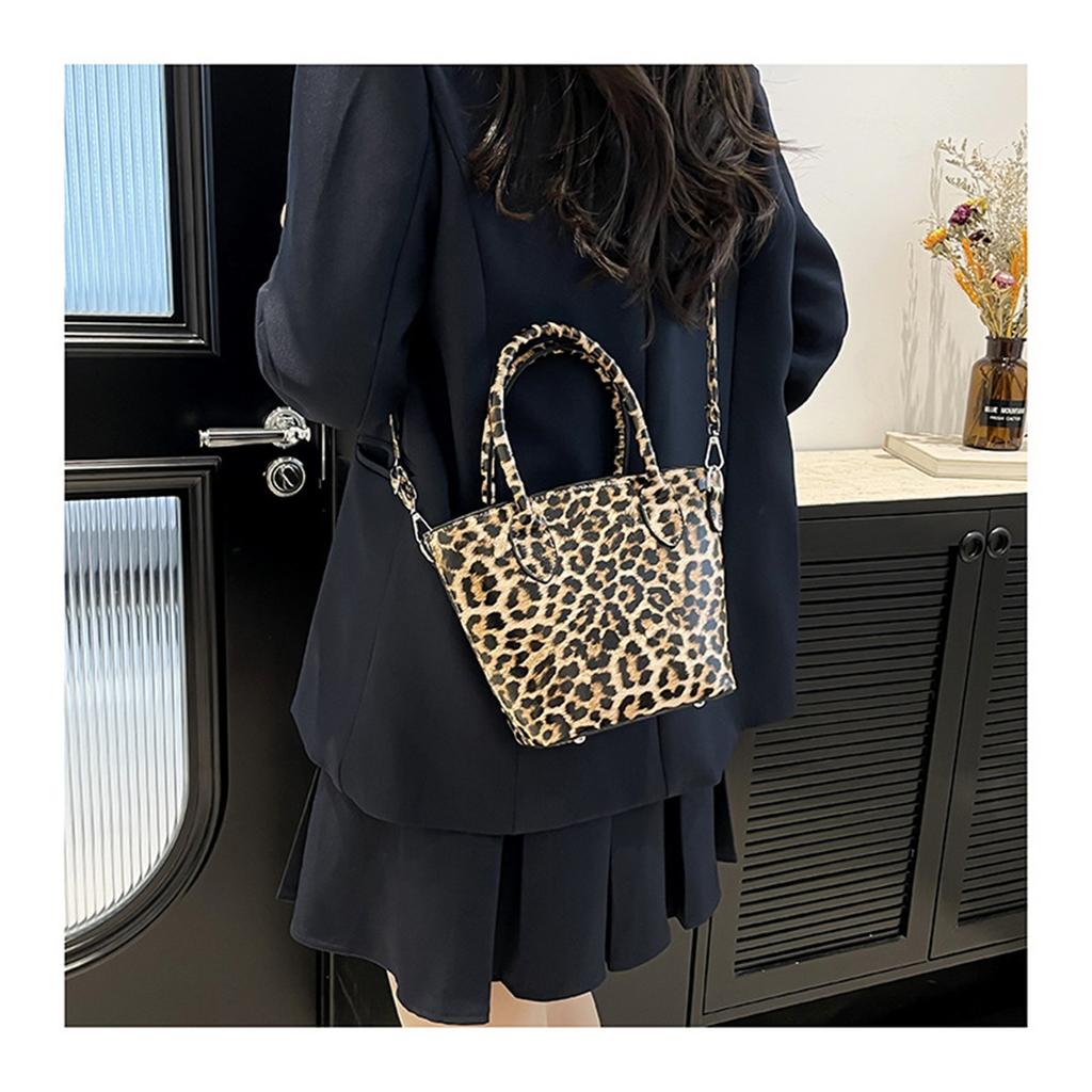 Fashion Trend Leopard Personality Texture Simple Style Crossbody Shoulder Handbag Bucket Bag Female