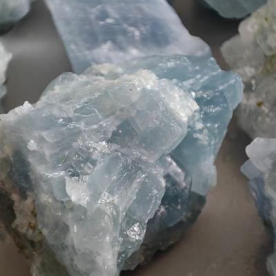 Pedra de Cristal de Calcita Azul Bruta Natural Pedra de Decoração para Casa Pedra Laje Espato Celand e Minerais de Cristal Bruto Pedras de Cura