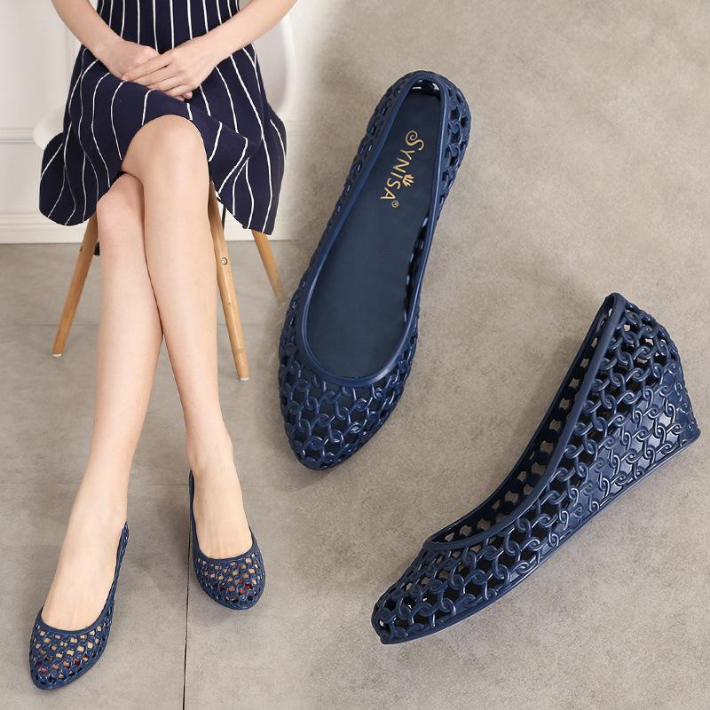 Fashion Summer Fashion Jellies Footwear Woman Flats Soft Clogs Platform Casual Female Sneakers Low Heels Dress New Creepers Shoes
