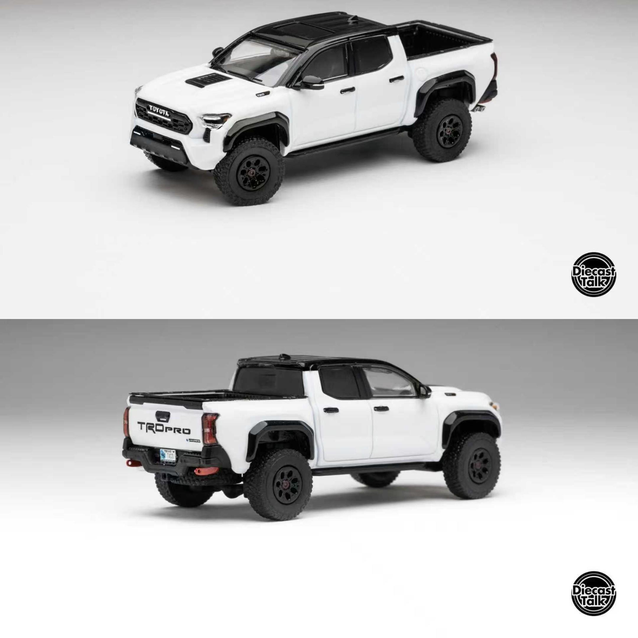 

DiecastTalk Exclusive GCD 1/64 Toyota Tacoma TRDPRO(4th gen) ICE CAP WHITE Alloy Car Model білий
