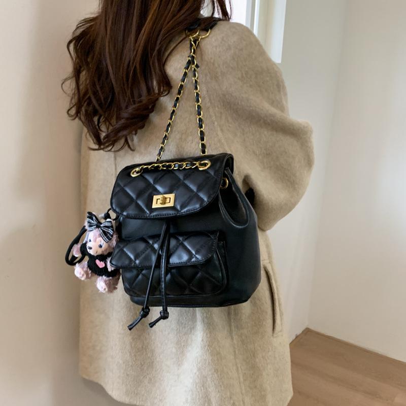 Fashion rhombus embroidered thread women's backpack 2025 new versatile chain backpack travel mini schoolbag