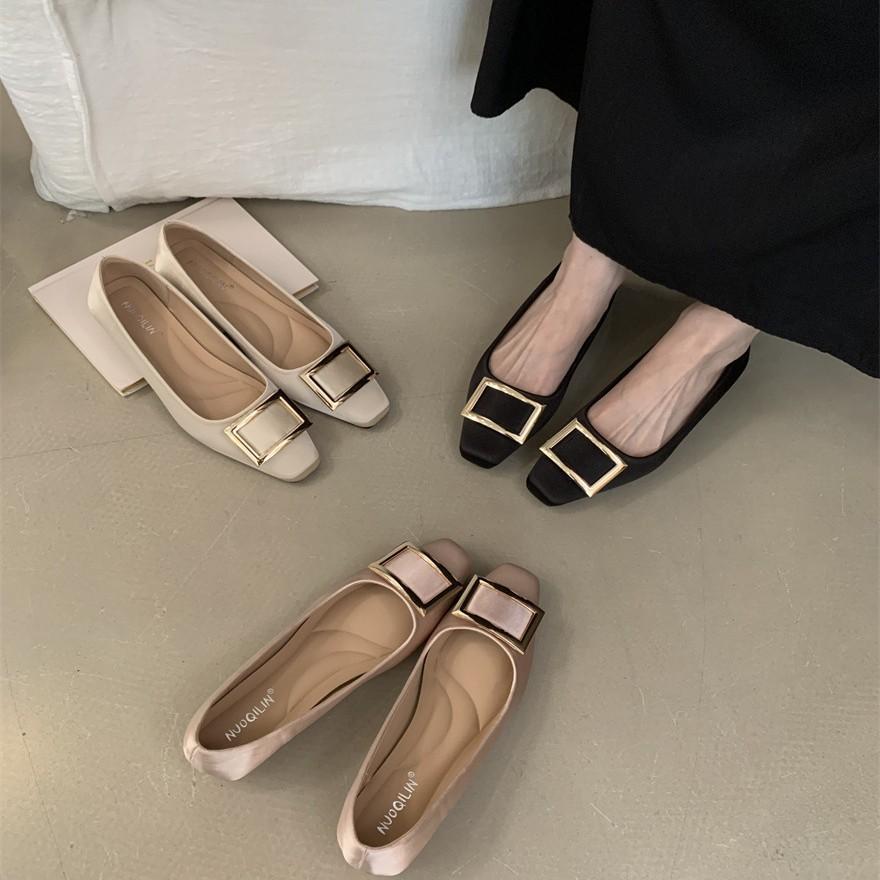 Naked patent leather square buckle single shoes 2025 spring new women's shoes commuting shallow mouth square head flat bottom women's shoes