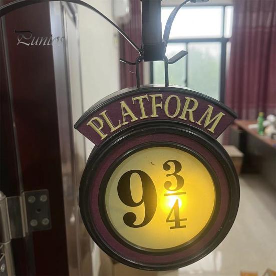 Lampă de noapte magică 9 3/4 Lumină de noapte suspendată 3D pentru iubitorii de film Ornament de perete strălucitor Decorare de petrecere tematică cu film