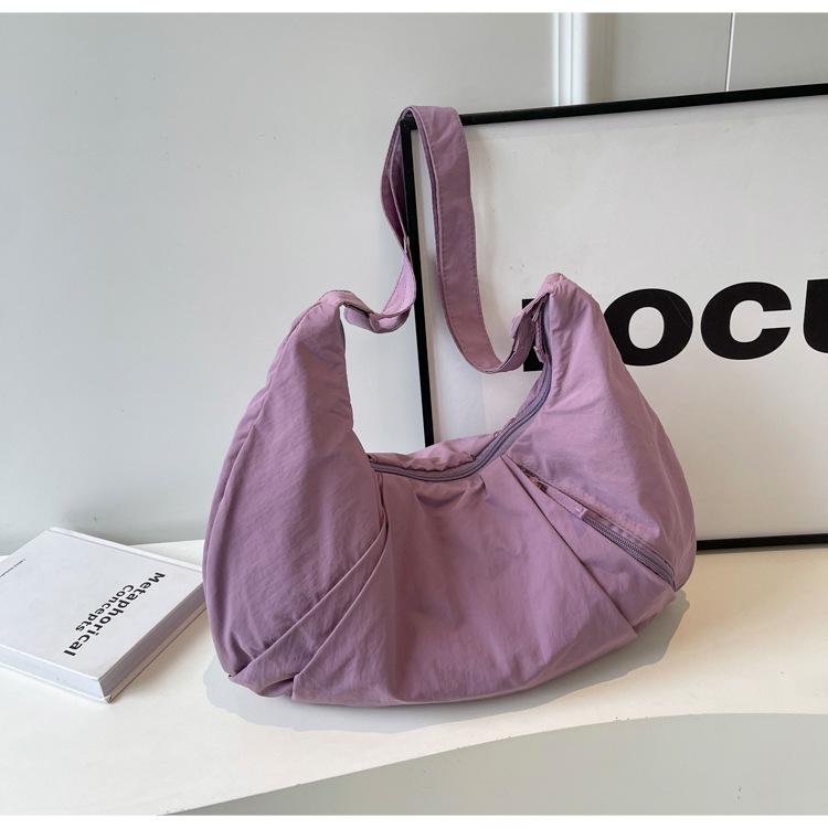 Japanese Pleated Large-capacity Solid-color Messenger Bag Female Commuter Nylon Cloth Dumpling Bag Student Class Leisure Shoulder Bag