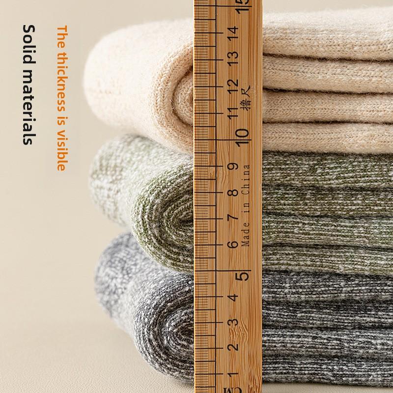 Men's Long Wool Socks Made of Cashmere. Thickened for Warmth In Autumn and Winter. with Added Insulation and Anti-odor Features.